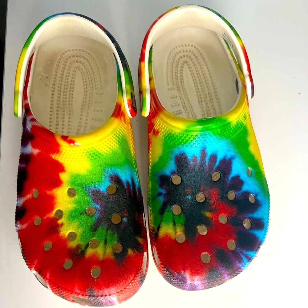 Like new Crocs Tie-Dye Kids size J 5